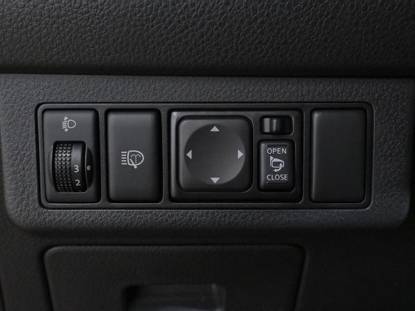 Nissan Tiida I Рестайлинг с пробегом 2010 года, цена 1 020 000 рублей, 75000 км, хэтчбек, Автокод Объявления
