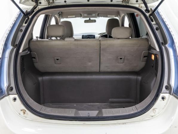 Nissan Leaf I (ZE0/AZE0) с пробегом 2011 года, цена 523 000 рублей, 157212 км, хэтчбек, Автокод Объявления