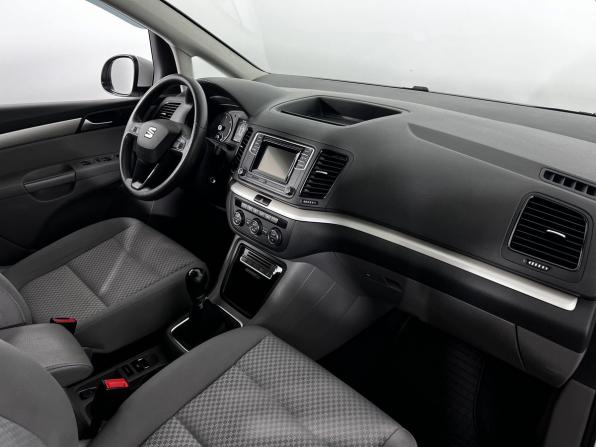SEAT Alhambra II Рестайлинг с пробегом 2016 года, цена 1 750 000 рублей, 203040 км, минивэн, Автокод Объявления