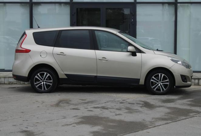 Renault Scenic III с пробегом 2009 года, цена 840 000 рублей, 223512 км, компактвэн, Автокод Объявления