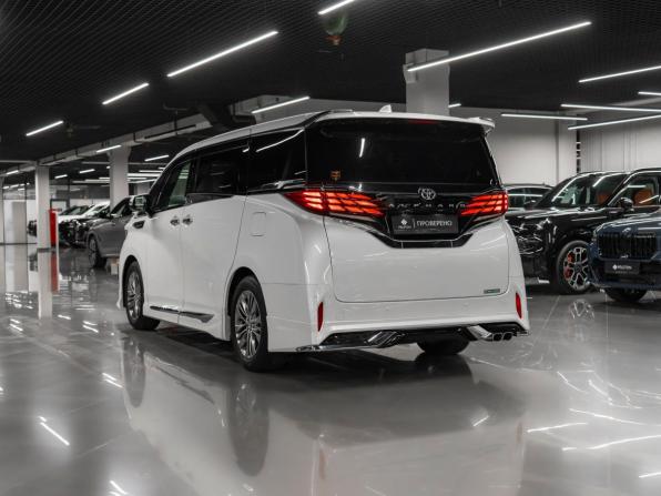 Toyota Alphard IV с пробегом 2024 года, цена 8 850 000 рублей, 25335 км, минивэн, Автокод Объявления