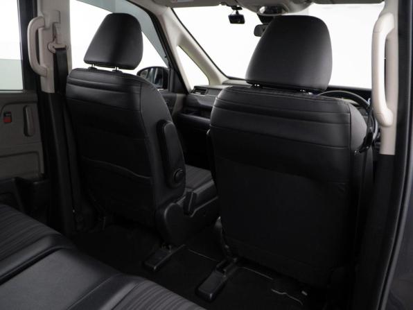 Honda Freed II с пробегом 2017 года, цена 1 400 000 рублей, 205439 км, компактвэн, Автокод Объявления
