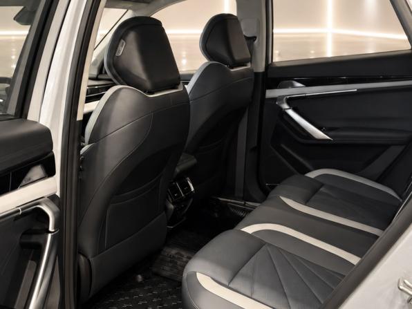 Geely Atlas II с пробегом 2024 года, цена 3 099 000 рублей, 48000 км, внедорожник, Автокод Объявления