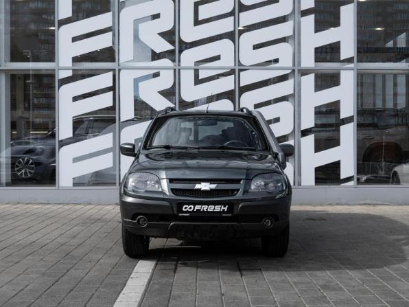 Chevrolet Niva I Рестайлинг с пробегом 2018 года, цена 900 000 рублей, 78649 км, внедорожник, Автокод Объявления
