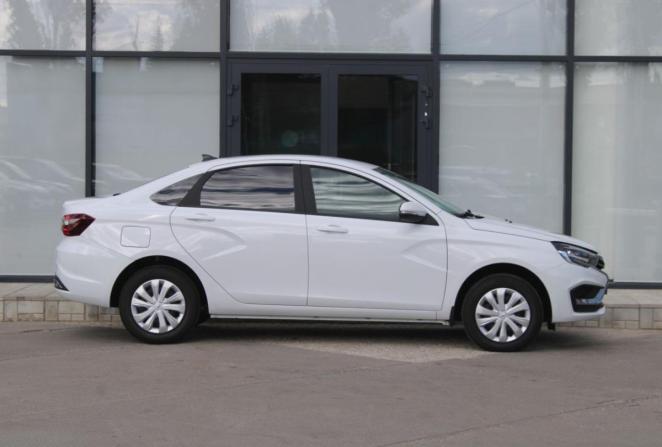 Lada (ВАЗ) Vesta I Рестайлинг (NG) с пробегом 2025 года, цена 1 670 000 рублей, 1967 км, седан, Автокод Объявления
