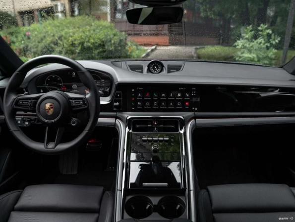 Porsche Panamera III с пробегом 2023 года, цена 18 990 000 рублей, 45 км, лифтбек, Автокод Объявления