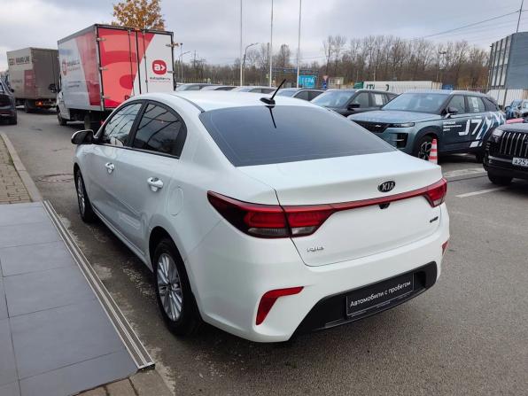 Kia Rio IV с пробегом 2018 года, цена 1 270 000 рублей, 105000 км, седан, Автокод Объявления