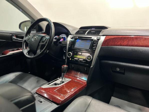 Toyota Camry VII (XV50) с пробегом 2014 года, цена 1 650 000 рублей, 249068 км, седан, Автокод Объявления