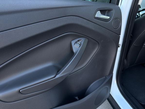 Ford Kuga II с пробегом 2013 года, цена 999 000 рублей, 215000 км, внедорожник, Автокод Объявления