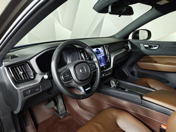 Volvo XC60 II Рестайлинг с пробегом 2022 года, цена 4 449 000 рублей, 69156 км, внедорожник, Автокод Объявления