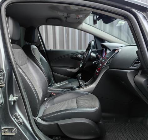 Opel Astra J с пробегом 2011 года, цена 575 000 рублей, 234564 км, универсал, Автокод Объявления