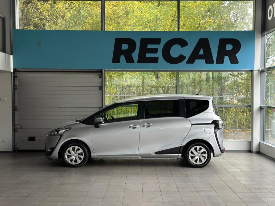 Toyota Sienta II Санкт-Петербург  - изображение 2