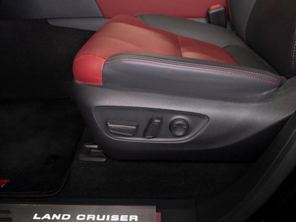 Toyota Land Cruiser 300 Series с пробегом 2025 года, цена 14 200 000 рублей, 50 км, внедорожник, Автокод Объявления