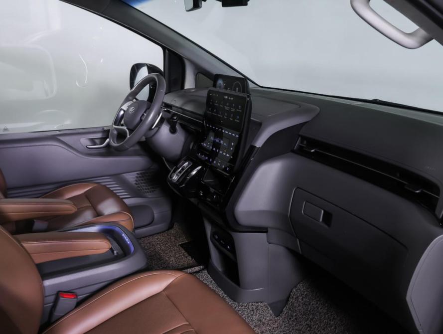 Hyundai Staria I Москва  - изображение 10