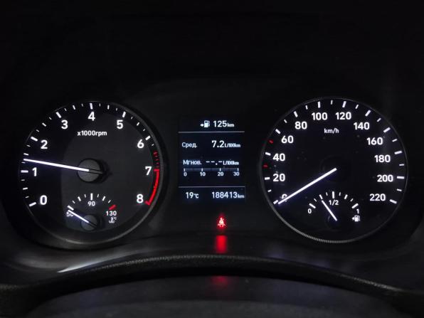 Hyundai Solaris II с пробегом 2017 года, цена 1 170 000 рублей, 188412 км, седан, Автокод Объявления