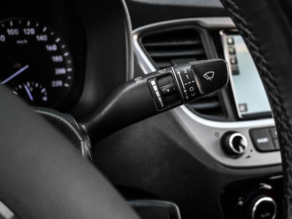 Hyundai Solaris II с пробегом 2017 года, цена 1 399 000 рублей, 85147 км, седан, Автокод Объявления