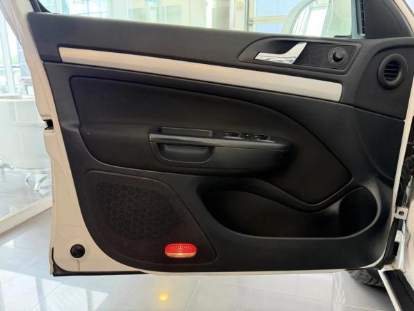 Skoda Octavia II (A5) Рестайлинг с пробегом 2013 года, цена 730 000 рублей, 224263 км, лифтбек, Автокод Объявления