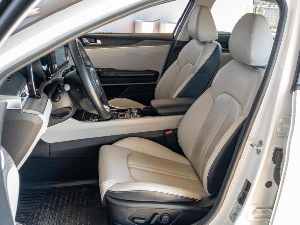 Kia K5 III с пробегом 2021 года, цена 2 570 000 рублей, 93185 км, седан, Автокод Объявления