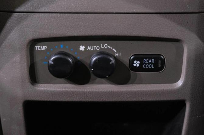 Toyota Land Cruiser Prado 120 Series Рестайлинг с пробегом 2007 года, цена 1 949 000 рублей, 180000 км, внедорожник, Автокод Объявления