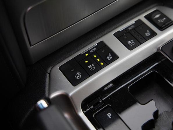 Toyota Land Cruiser 200 Series Рестайлинг 2 с пробегом 2016 года, цена 6 590 000 рублей, 98004 км, внедорожник, Автокод Объявления