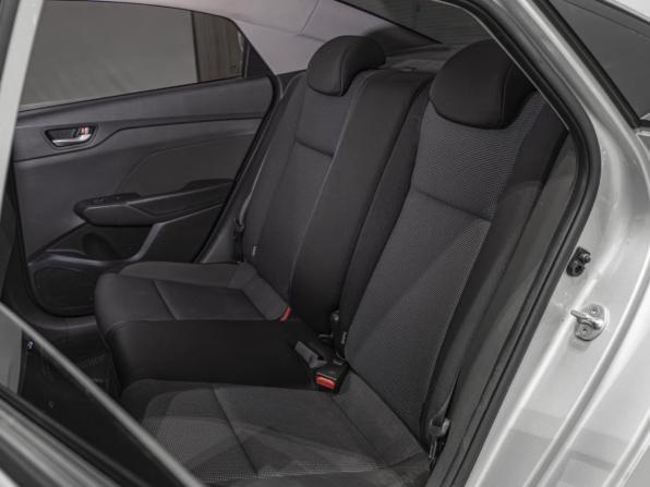 Hyundai Solaris II с пробегом 2018 года, цена 1 350 000 рублей, 161332 км, седан, Автокод Объявления