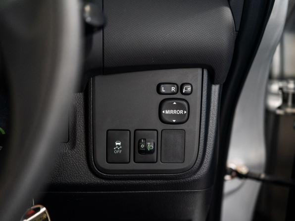 Toyota Wish II Рестайлинг с пробегом 2016 года, цена 1 370 500 рублей, 151459 км, минивэн, Автокод Объявления