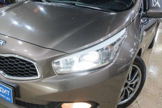Kia Ceed II с пробегом 2013 года, цена 799 000 рублей, 212000 км, хэтчбек, Автокод Объявления