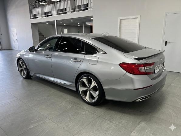 Honda Accord X с пробегом 2020 года, цена 2 350 000 рублей, 57000 км, седан, Автокод Объявления