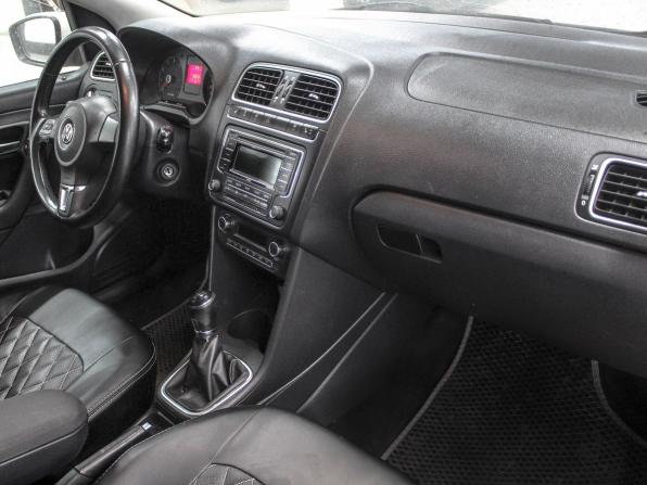 Volkswagen Polo V с пробегом 2013 года, цена 769 900 рублей, 180000 км, седан, Автокод Объявления
