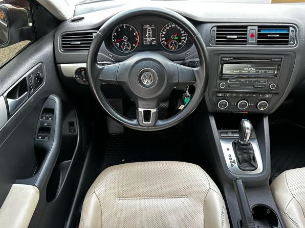 Volkswagen Jetta VI с пробегом 2012 года, цена 1 049 000 рублей, 161100 км, седан, Автокод Объявления
