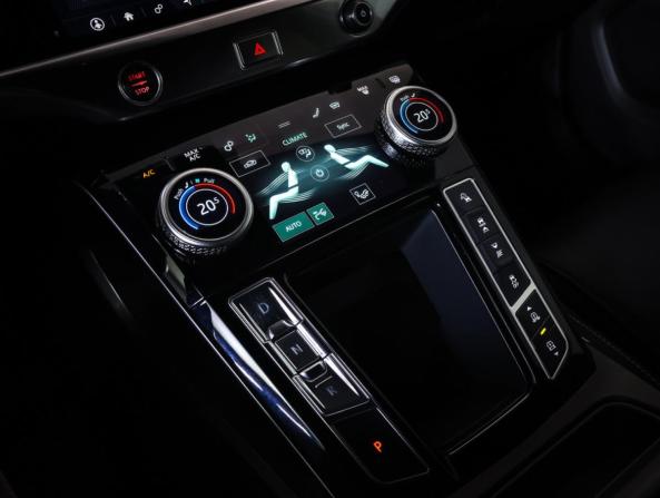 Jaguar I-Pace I с пробегом 2019 года, цена 3 960 000 рублей, 44689 км, внедорожник, Автокод Объявления