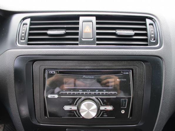 Volkswagen Jetta VI с пробегом 2013 года, цена 999 000 рублей, 146818 км, седан, Автокод Объявления