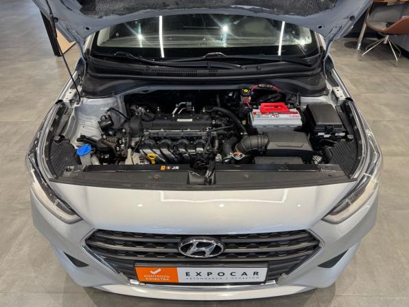 Hyundai Solaris II с пробегом 2017 года, цена 1 059 000 рублей, 155000 км, седан, Автокод Объявления