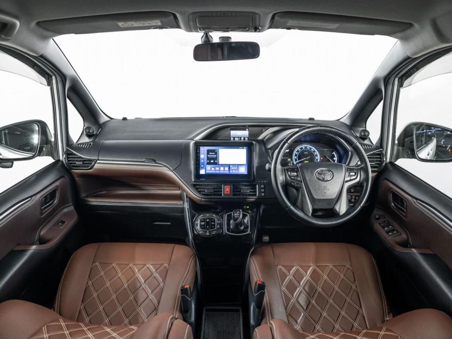 Toyota Voxy III (R80) Иркутск  - изображение 9
