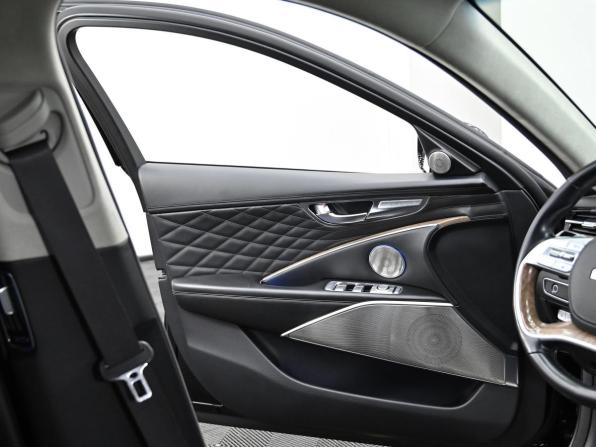 Kia K9 II (RJ) Рестайлинг с пробегом 2022 года, цена 4 699 000 рублей, 39000 км, седан, Автокод Объявления