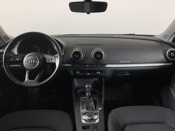 Audi A3 III (8V) Рестайлинг с пробегом 2016 года, цена 1 460 000 рублей, 167748 км, хэтчбек, Автокод Объявления
