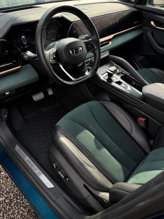 Geely Monjaro I с пробегом 2022 года, цена 3 300 000 рублей, 17710 км, внедорожник, Автокод Объявления