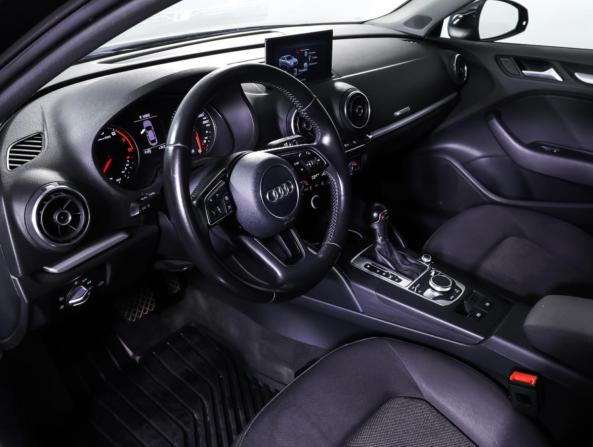 Audi A3 III (8V) Рестайлинг с пробегом 2016 года, цена 1 940 000 рублей, 95000 км, седан, Автокод Объявления