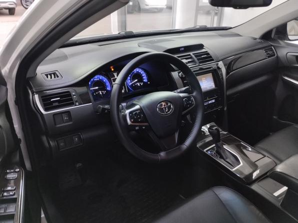 Toyota Camry VII (XV50) Рестайлинг с пробегом 2016 года, цена 1 980 000 рублей, 244122 км, седан, Автокод Объявления