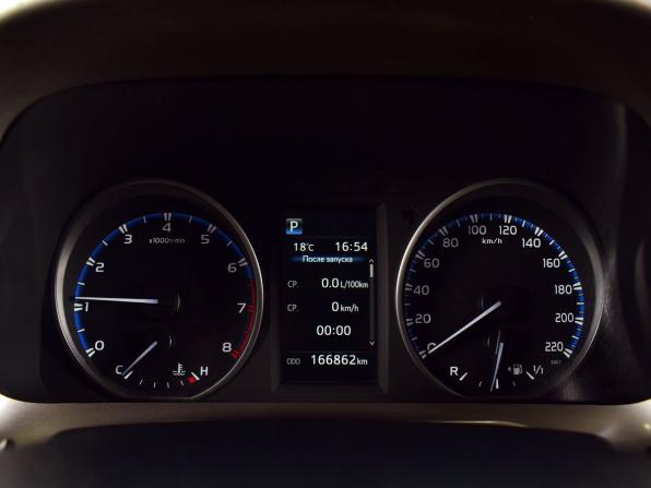 Toyota RAV4 IV (XA40) Рестайлинг с пробегом 2016 года, цена 2 399 995 рублей, 166860 км, внедорожник, Автокод Объявления