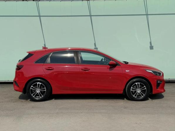 Kia Ceed III с пробегом 2018 года, цена 1 625 000 рублей, 45000 км, хэтчбек, Автокод Объявления