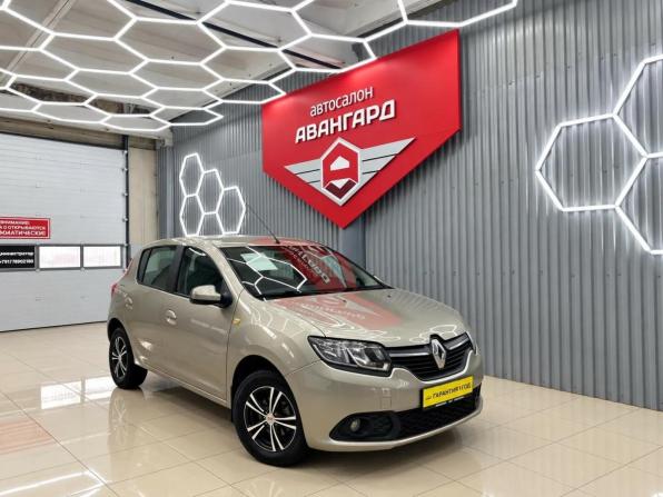Renault Sandero II с пробегом 2016 года, цена 775 000 рублей, 102927 км, хэтчбек, Автокод Объявления