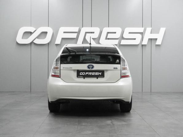 Toyota Prius III (XW30) с пробегом 2010 года, цена 919 000 рублей, 240313 км, лифтбек, Автокод Объявления