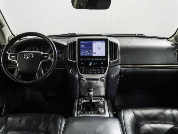 Toyota Land Cruiser 200 Series Рестайлинг 2 с пробегом 2015 года, цена 4 799 000 рублей, 250306 км, внедорожник, Автокод Объявления