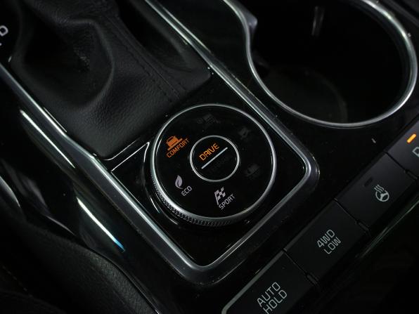 Kia Mohave I Рестайлинг 2 с пробегом 2020 года, цена 4 850 000 рублей, 81000 км, внедорожник, Автокод Объявления