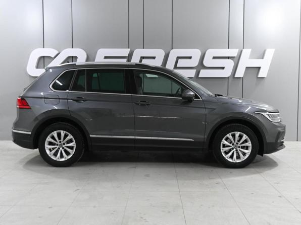 Volkswagen Tiguan II Рестайлинг с пробегом 2021 года, цена 2 799 000 рублей, 118069 км, внедорожник, Автокод Объявления
