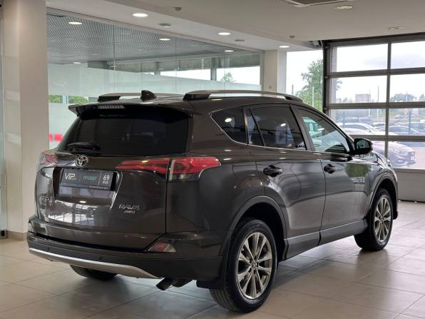 Toyota RAV4 IV (XA40) Рестайлинг с пробегом 2018 года, цена 2 635 000 рублей, 130908 км, внедорожник, Автокод Объявления