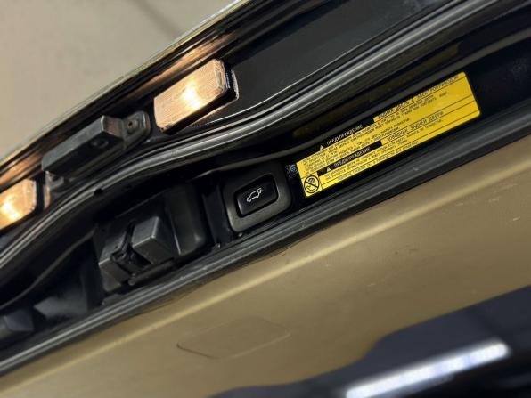 Toyota Land Cruiser 200 Series Рестайлинг 1 с пробегом 2014 года, цена 3 680 000 рублей, 253318 км, внедорожник, Автокод Объявления