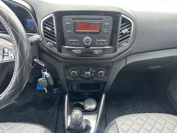 Lada (ВАЗ) XRAY I с пробегом 2017 года, цена 689 000 рублей, 155259 км, хэтчбек, Автокод Объявления