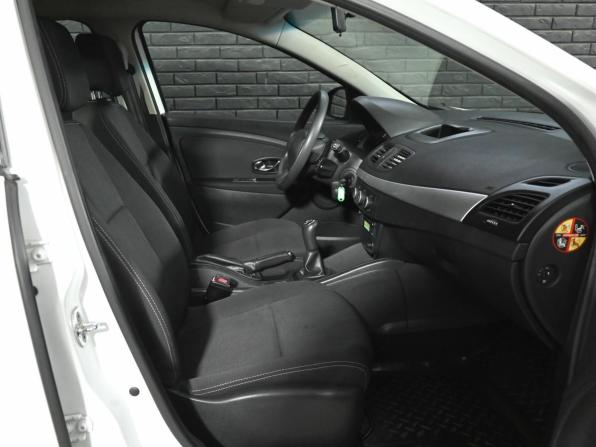 Renault Fluence I Рестайлинг с пробегом 2013 года, цена 770 000 рублей, 211103 км, седан, Автокод Объявления